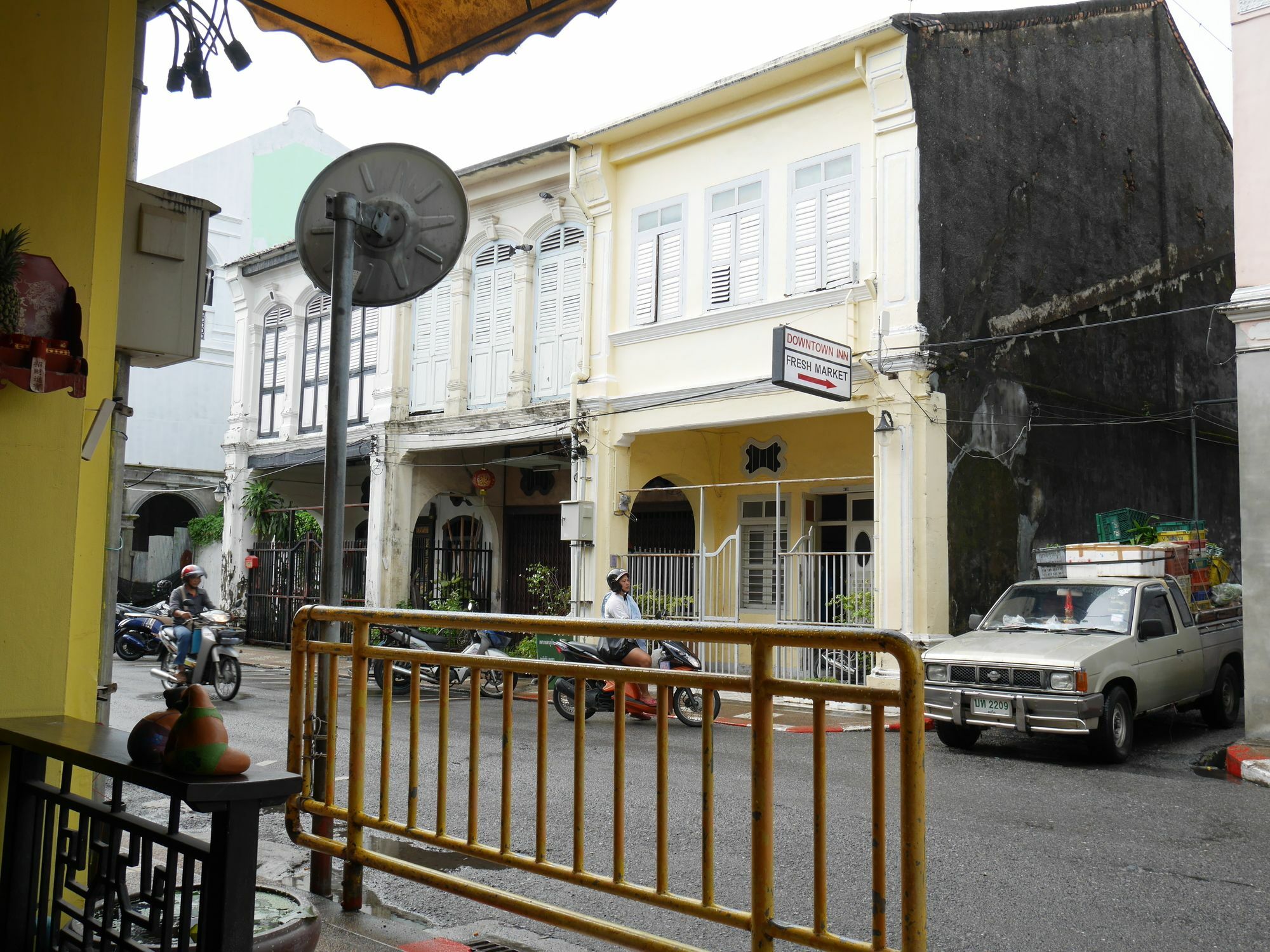 Phuket Old Town Hostel Exterior foto